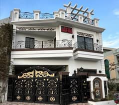 Corner House Of 8 Marla Available For sale In Bismillah Housing Scheme - Block B