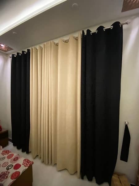 curtains /blinds/bedroom/windows 1