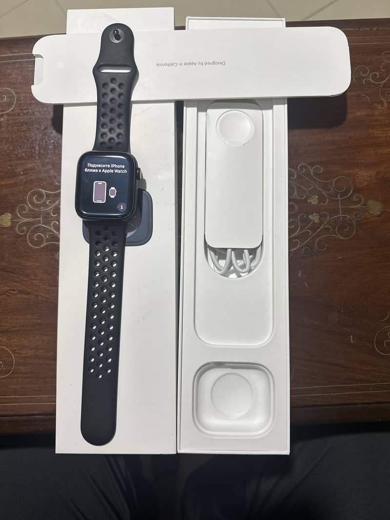 Apple Watch Series 8, 45 mm. 2