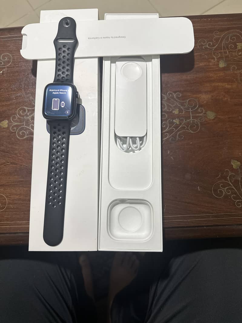 Apple Watch Series 8, 45 mm. 3