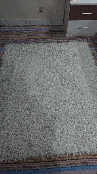 white rug 0