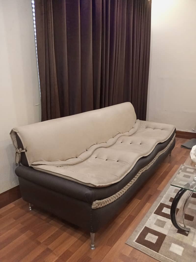 5 seater sofa set for sale, price is negotiable 0