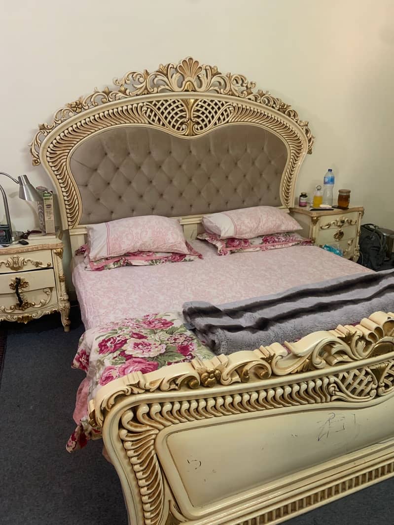 King Size Solid Wood Bed 0