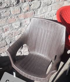 Hard Plastic Chocolate Chair For Sale 0