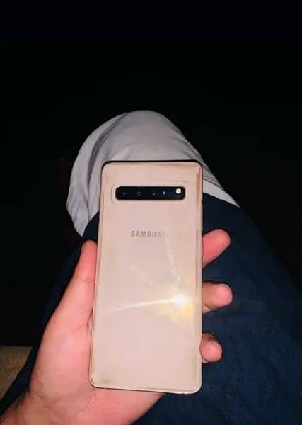 Samsung Galaxy S10 5g(8/256) 6