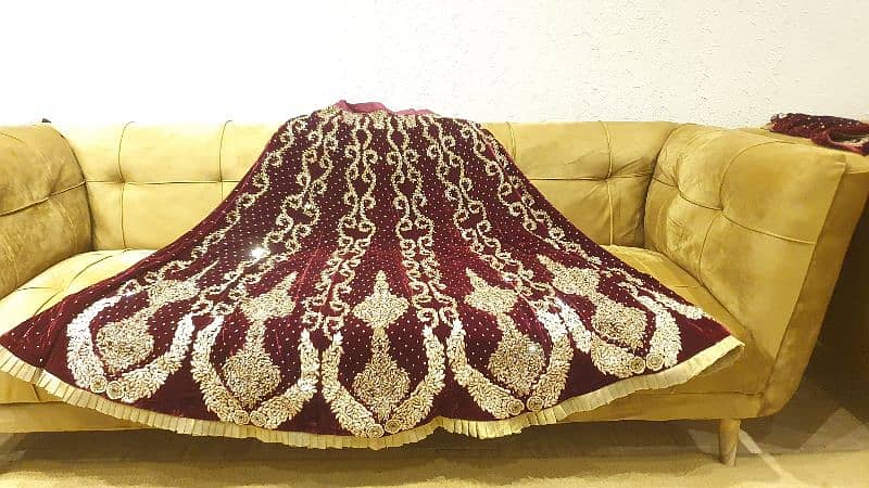 bridal lehenga/ lehnga/ wedding dress/ wedding lehnga/ baraat 1