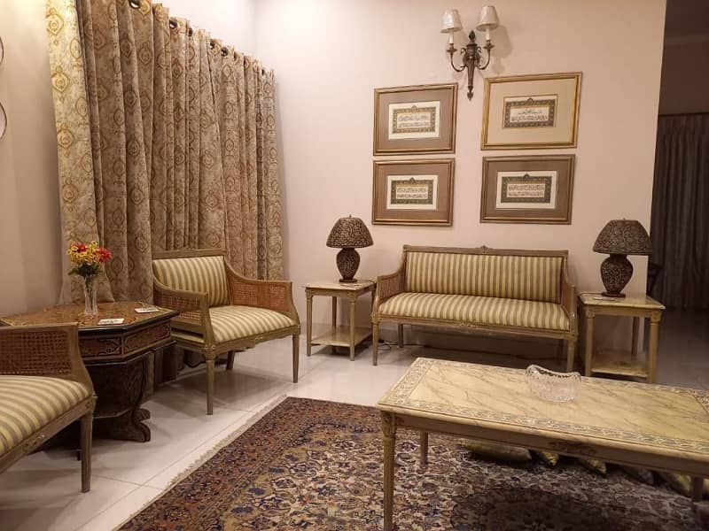 DHA Phase 8 ( EX Park View) 3 Bed Rooms Furnished Separate Gate Near to Airport 2