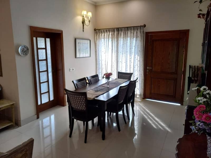 DHA Phase 8 ( EX Park View) 3 Bed Rooms Furnished Separate Gate Near to Airport 9