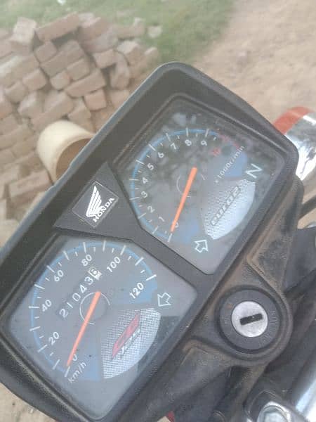Honda 125 condition used with out number plat enjoin all ok 1