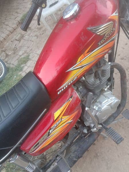 Honda 125 condition used with out number plat enjoin all ok 2