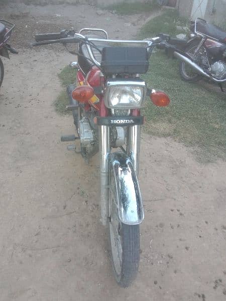Honda 125 condition used with out number plat enjoin all ok 6