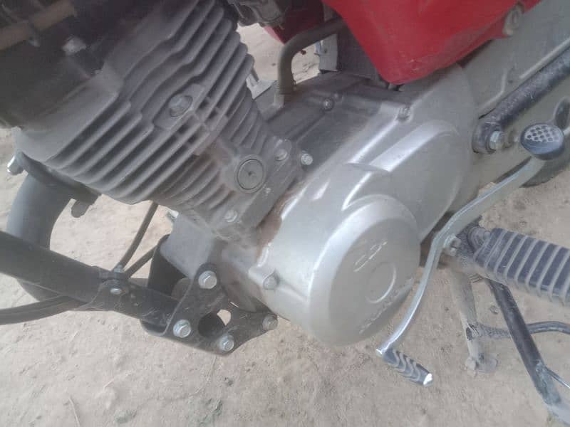 Honda 125 condition used with out number plat enjoin all ok 7