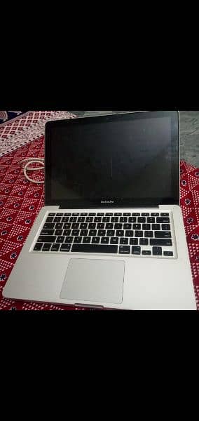 Apple mackbook pro 2009 model 1