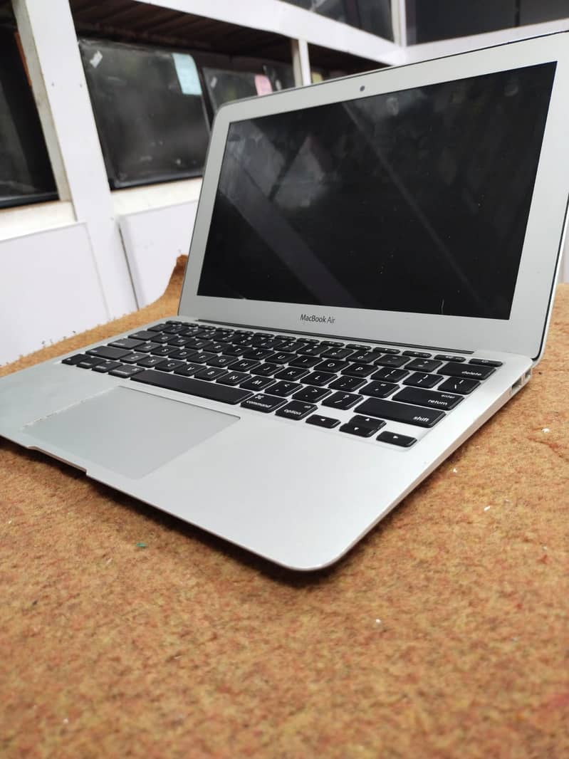 Macbook Air -model 2012 0