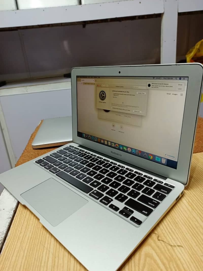 Macbook Air -model 2012 1