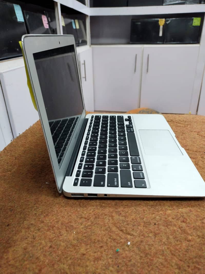 Macbook Air -model 2012 4