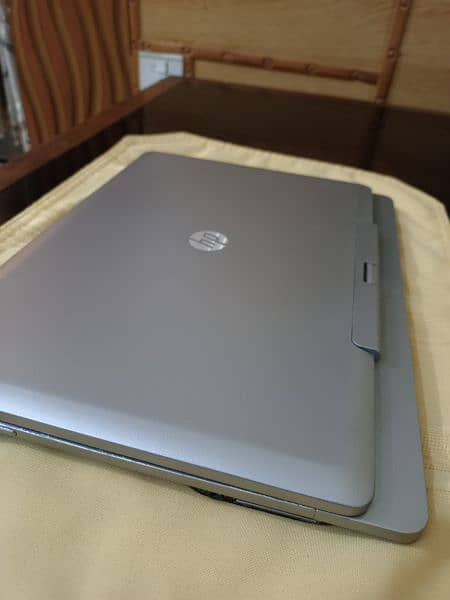 HP Touchscreen core i7 laptop 11" inch screen 2