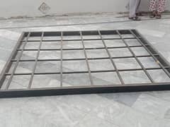 Iron Bed King Size