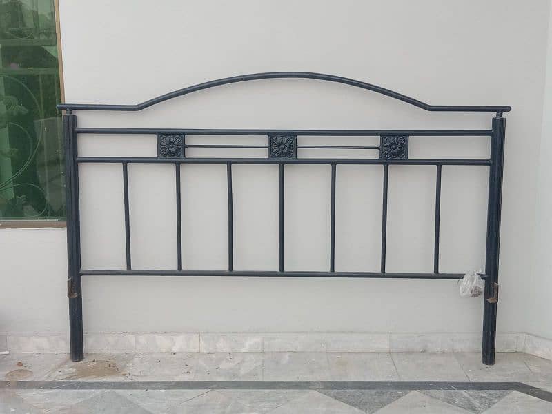 Iron Bed King Size 2