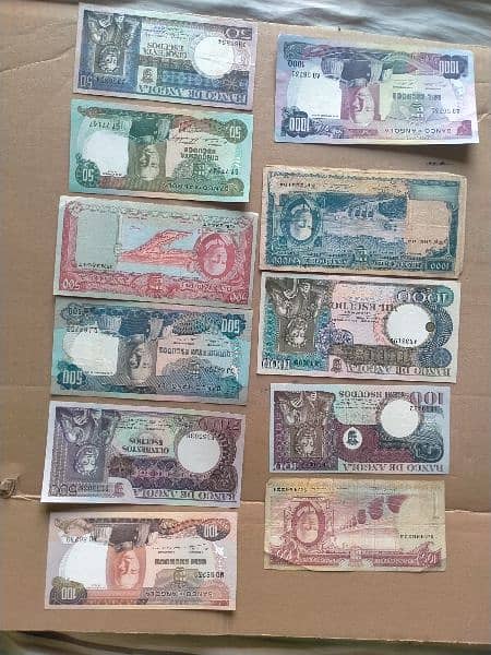old is gold old and new Indian Bank currency notes 3