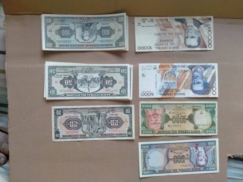 old is gold old and new Indian Bank currency notes 4