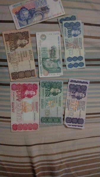 old is gold old and new Indian Bank currency notes 16