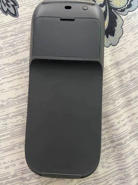 Microsoft Surface Arc 1 & 2 (wireless) Mouse 7