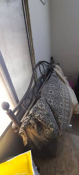 king Size Iron Bed for Sale 1