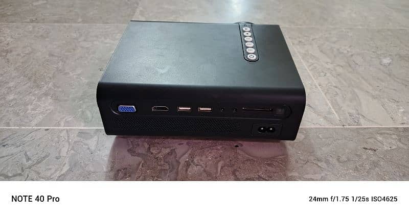 led projector brand new 2
