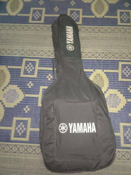 Yamaha FGX720 Guitar + Capo + Yamaha Foam Bag + pics + Extra strings 6