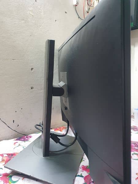Dell 27 inch Full HD Monitor 2