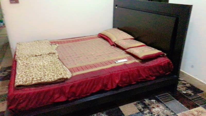 wooden bed 2 side table and drssing 5