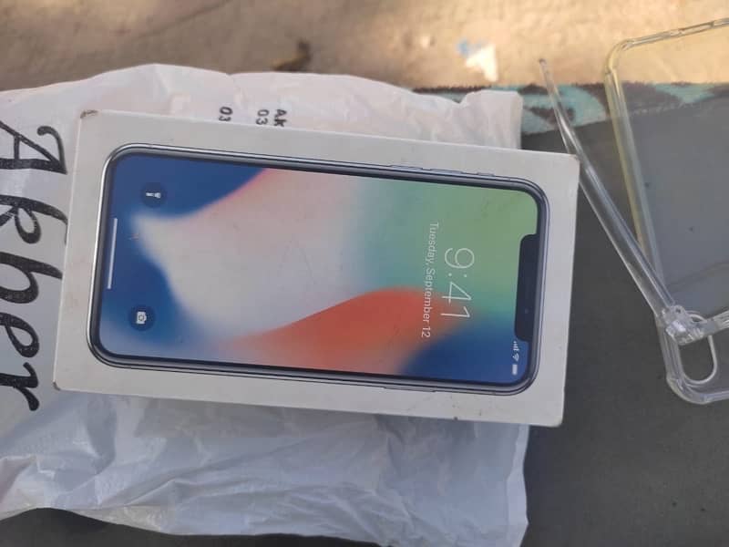 iPhone X 64GB condition 10/10 with box 3