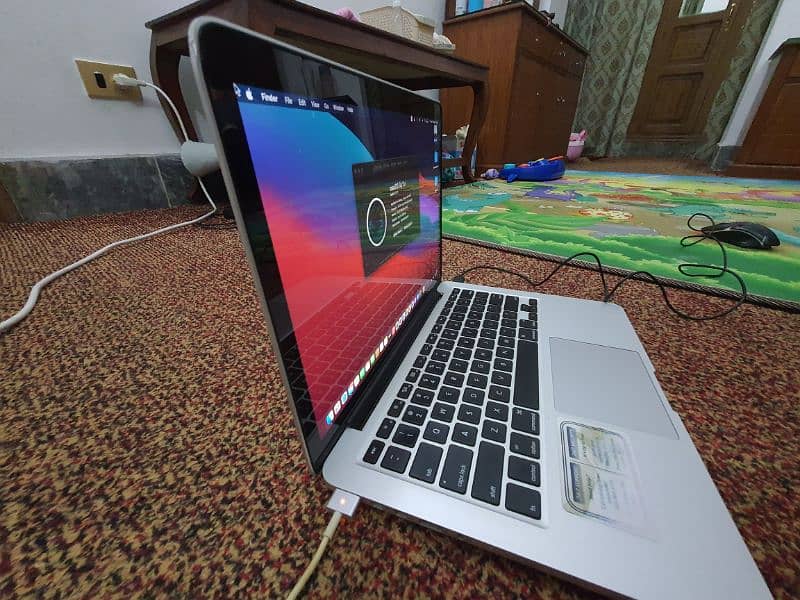 Apple Macbook Pro 2014 model Core i5 for sell,Ram 16Gb,ROM 256GB 3