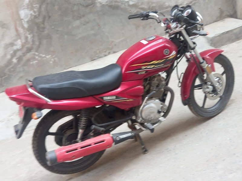 Yamaha ybr125Z-DX for sell lush condition 0/3/1/8/4/4/1/0/9/4/5 1