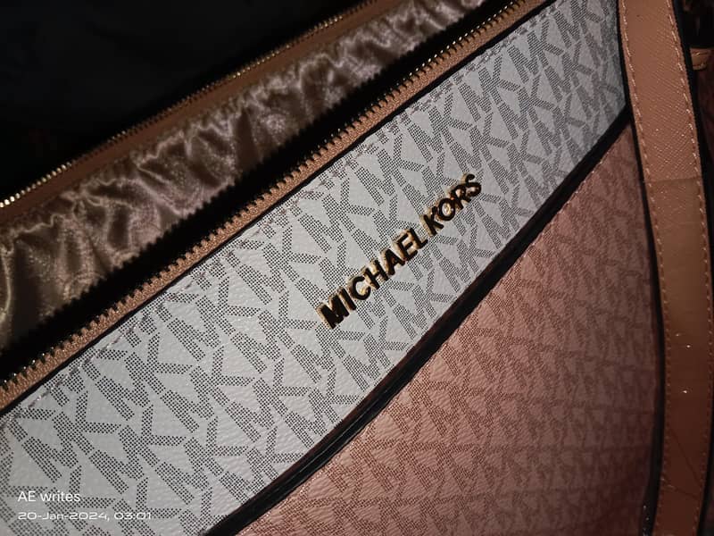 Branded Michael Kors 4 pieces of excellent bags 6