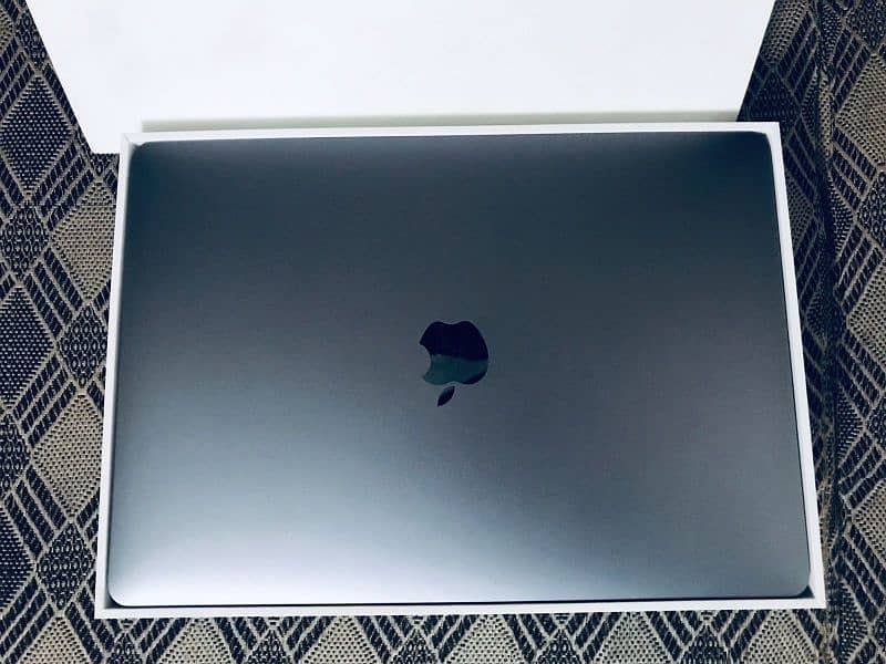 MacBook Air Space gray Good Condition 13