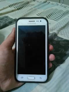Samsung Galaxy J2 (2015) 0