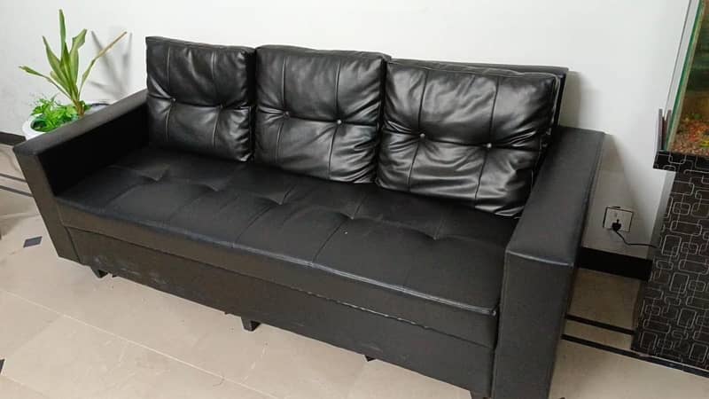 5 seater sofa set available just like brand new 1