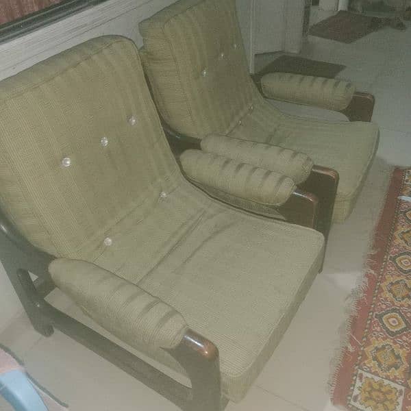 5 seater sofa A1 conditions 1