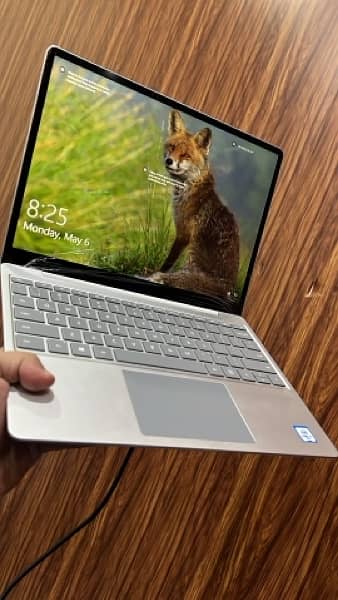 Microsoft Surface Go i5 10th 8/256 1
