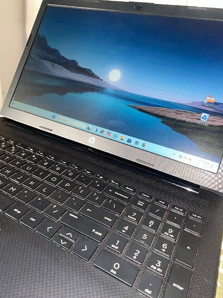 HP Notebook "15-da2180nia" 0