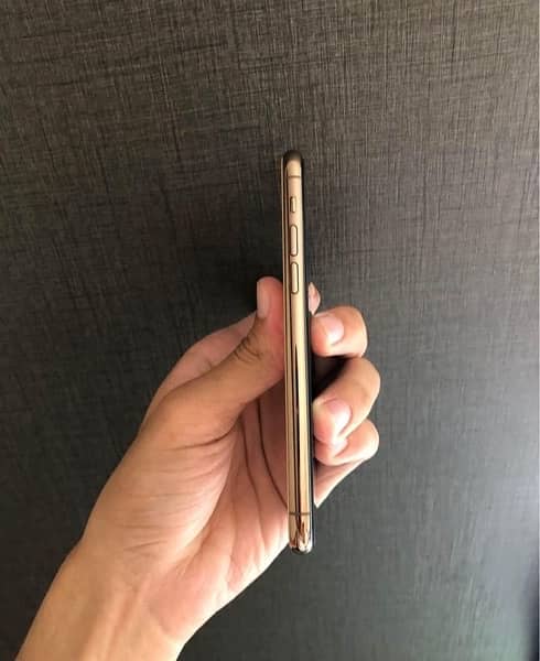 Iphone 11 pro Gold 256gb with box 2