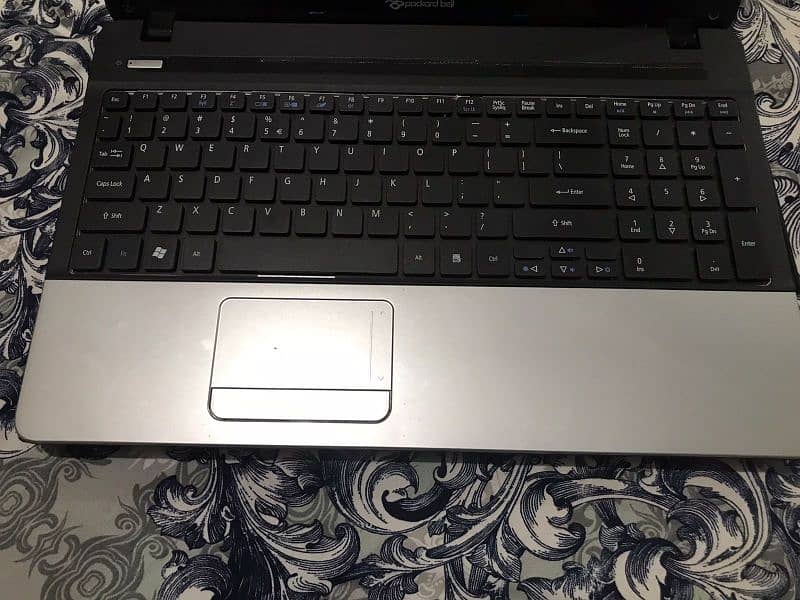 Laptop for sale packbell 1