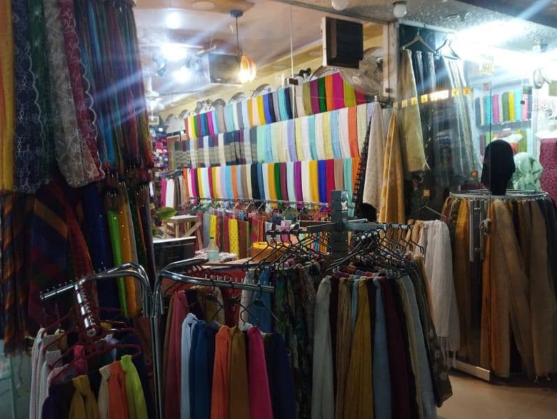 CLOTH SHOP FOR SALE 03125428201 reaning business 18