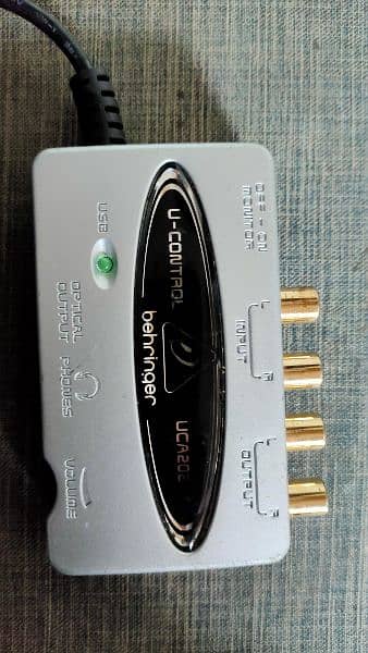 Behringer U-Control UCA202 USB Audio Interface 1