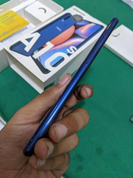 Samsung Galaxy A10s with complete box 2