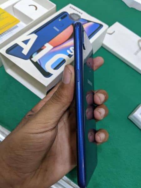 Samsung Galaxy A10s with complete box 3
