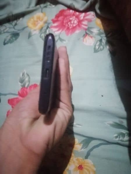 only phone with cover condition 10/7 3