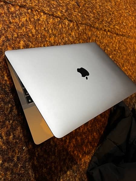 Apple MacBook Pro m1 5